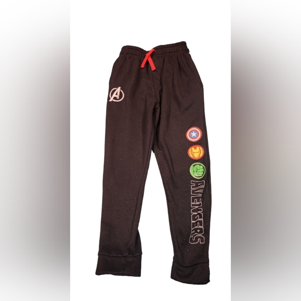 Boys sweatpants Jogger Pants bundle of 2 size 6 / 7 Puma Avengers